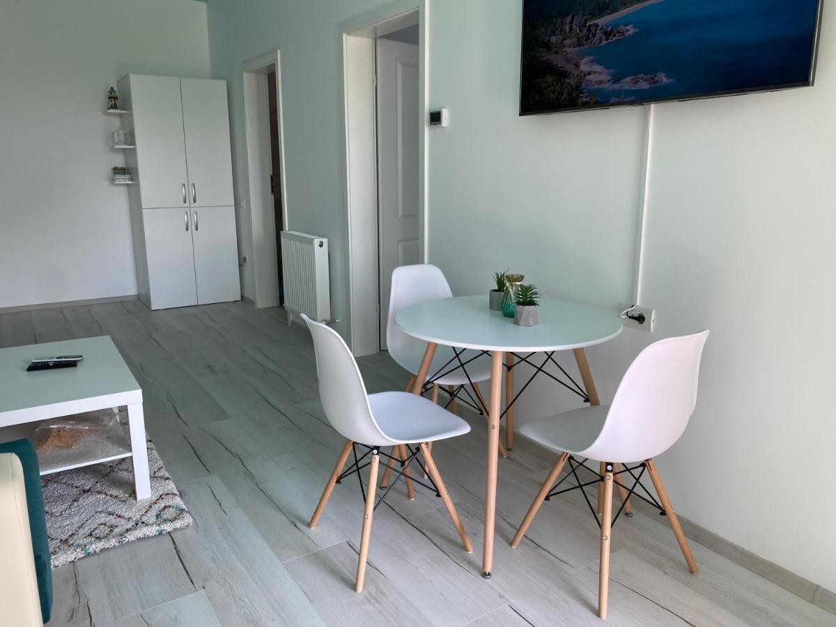 Ela'S Apartment นาโวดาริ ภายนอก รูปภาพ